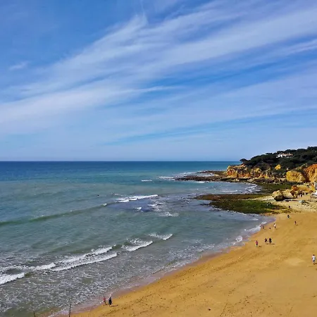 One Bedroom - Olhos De Gua - Next To The Supermarket Intermarch Apartment *