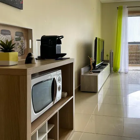 One Bedroom - Olhos De Gua - Next To The Supermarket Intermarch Apartment