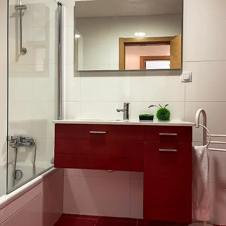 One Bedroom - Olhos De Gua - Next To The Supermarket Intermarch Apartment
