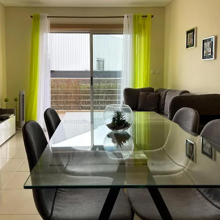 One Bedroom - Olhos De Gua - Next To The Supermarket Intermarch